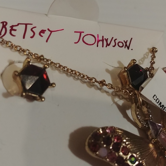 NWT Betsey Johnson Butterfly Necklace and Stud Earrings Set - Picture 8 of 9